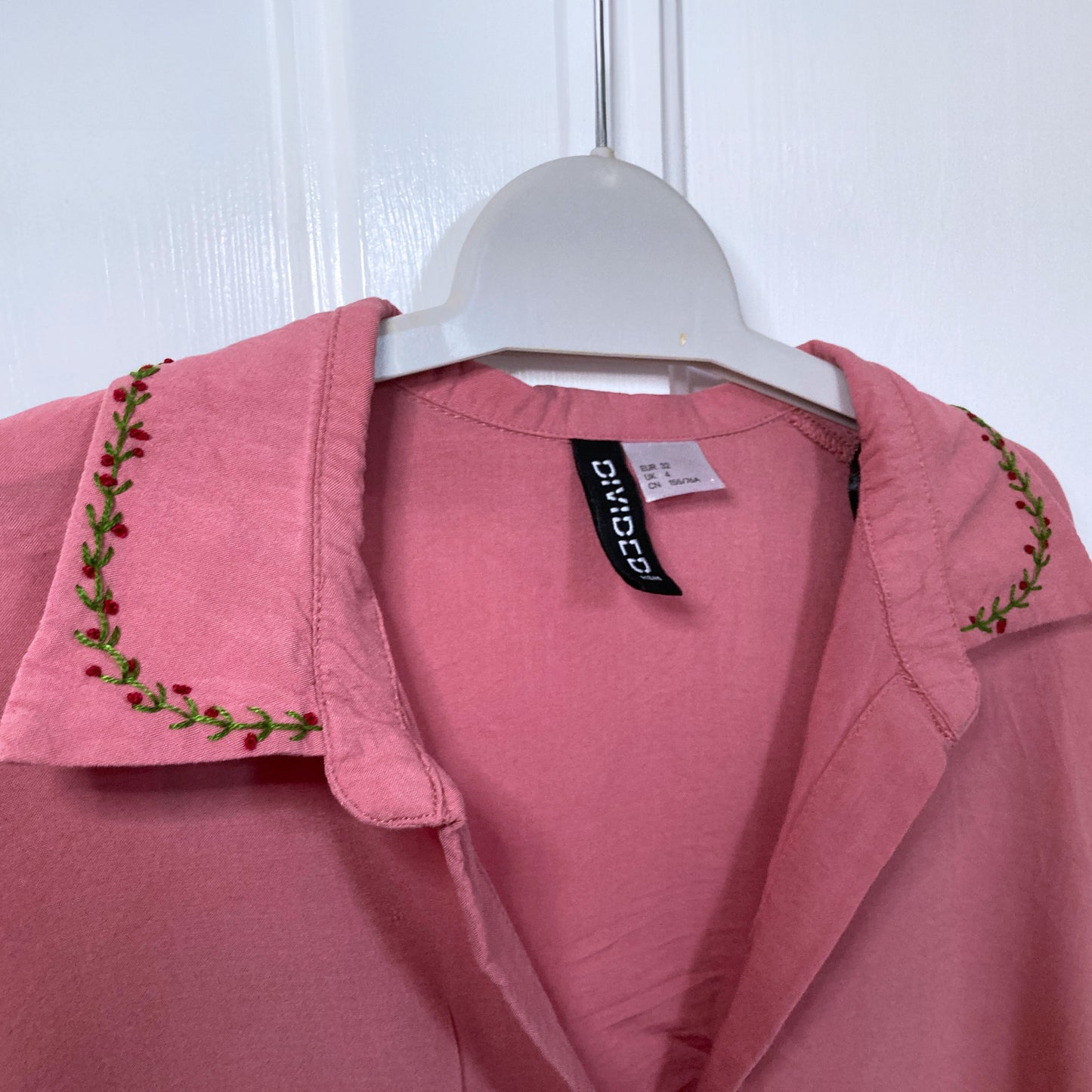 Embroidered collar - custom order