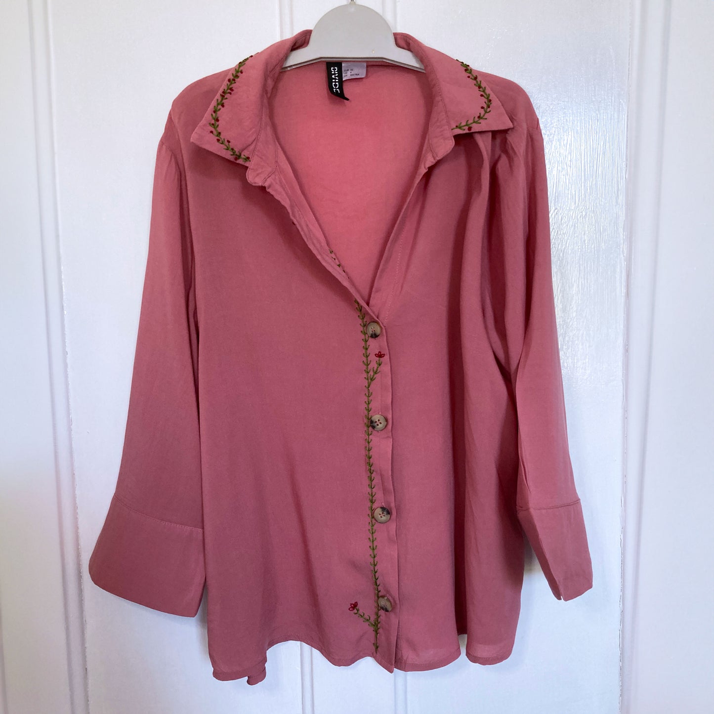 Size 8, H&M | Rose shirt | Ready to ship