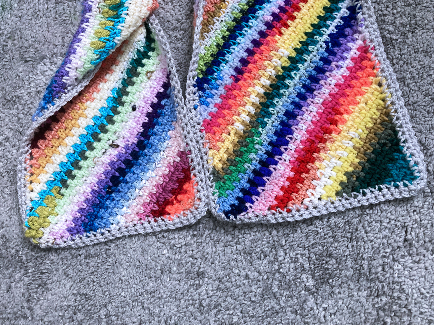 Rainbow moss scarf